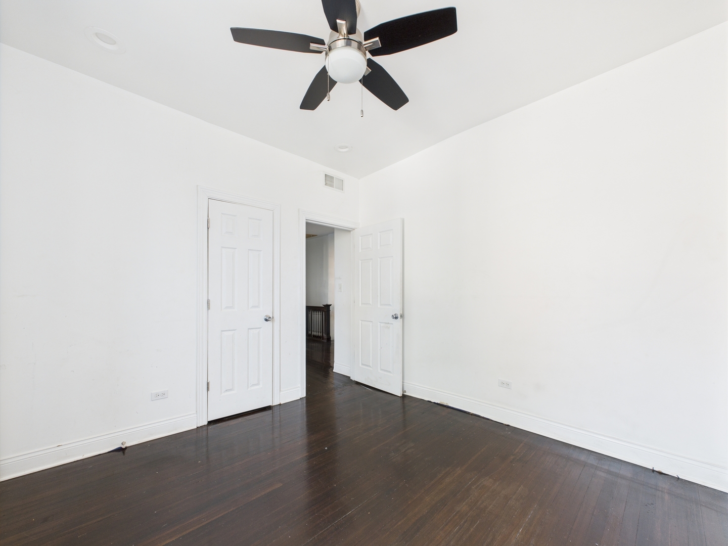 656 E Bowen Avenue, Chicago, IL 60653