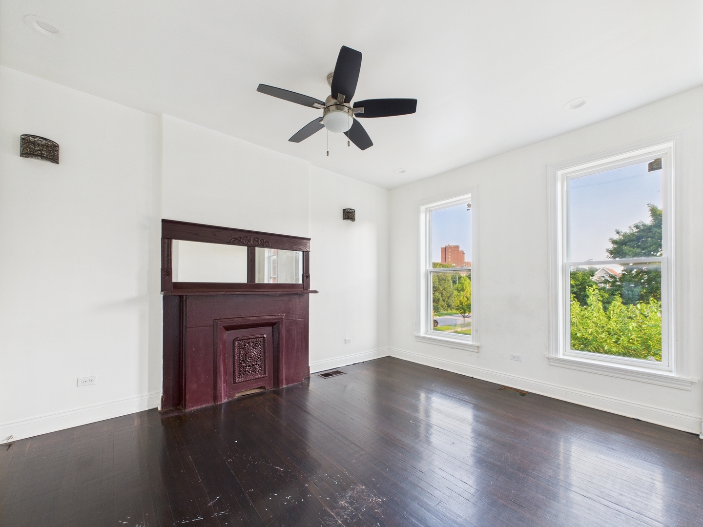 656 E Bowen Avenue, Chicago, IL 60653