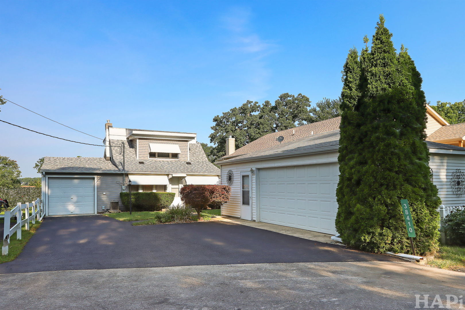 38410 N Lakeside Place, Antioch, IL 60002