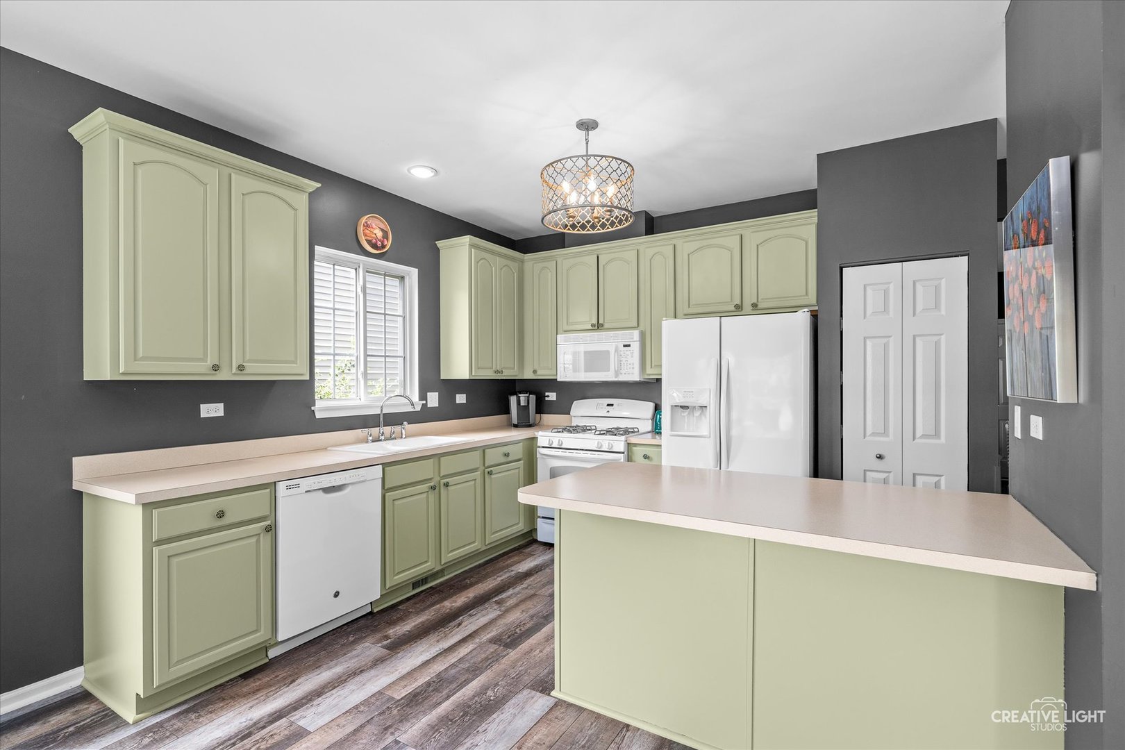 2459 Montclair Lane, Montgomery, IL 60538
