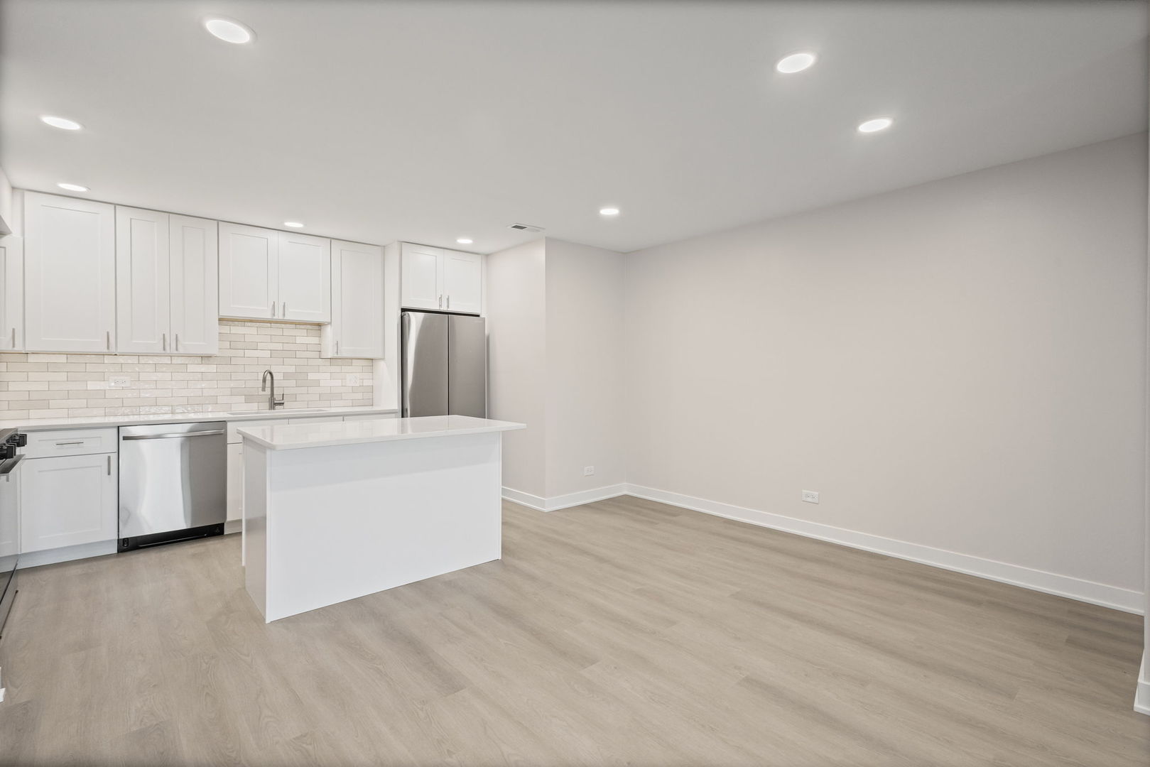 113 W Brandon Court #E11, Palatine, IL 60067