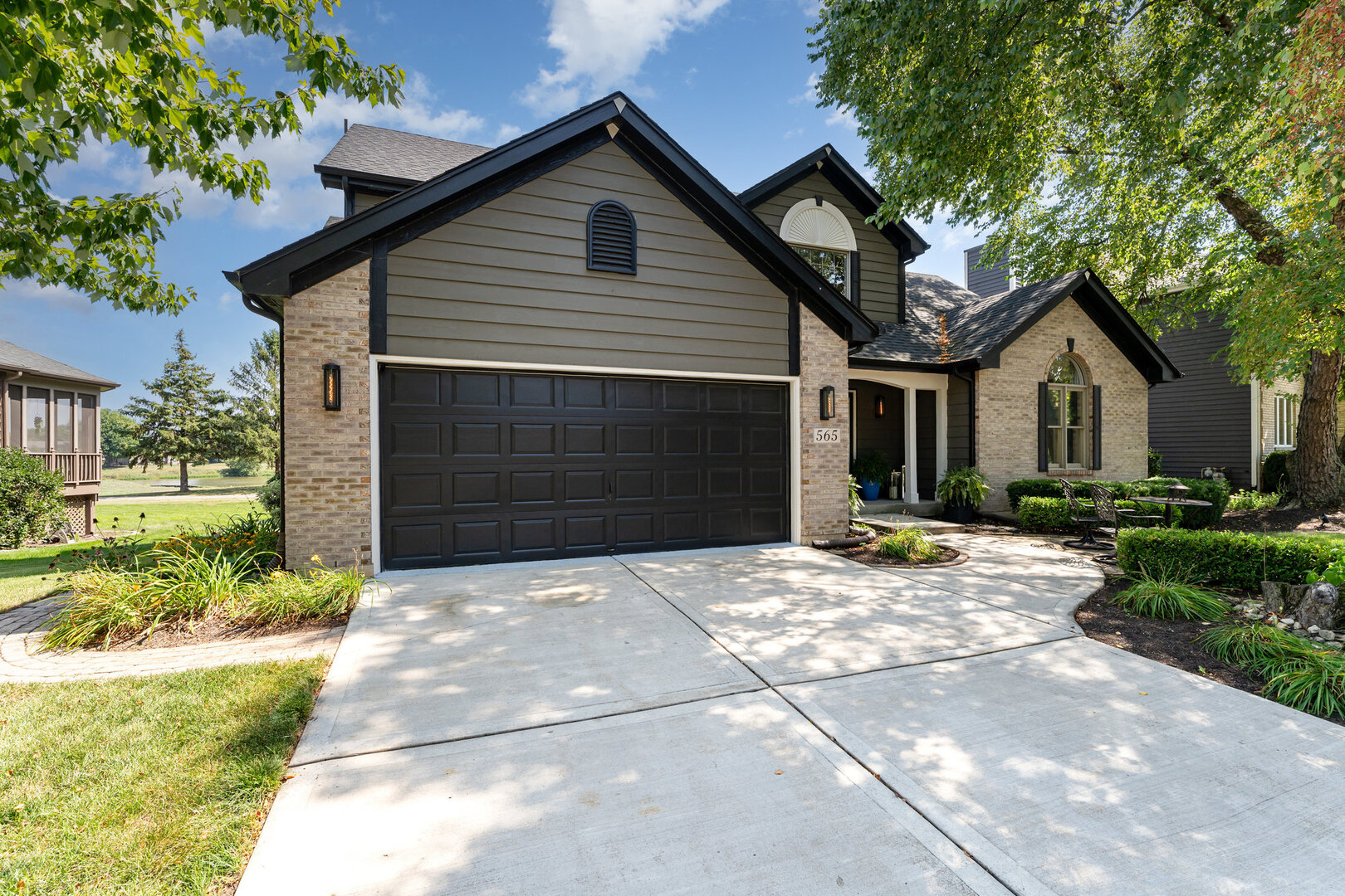 565 Blackberry Ridge Drive, Aurora, IL 60506