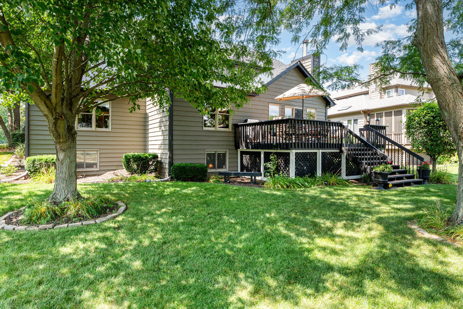 565 Blackberry Ridge Drive, Aurora, IL 60506