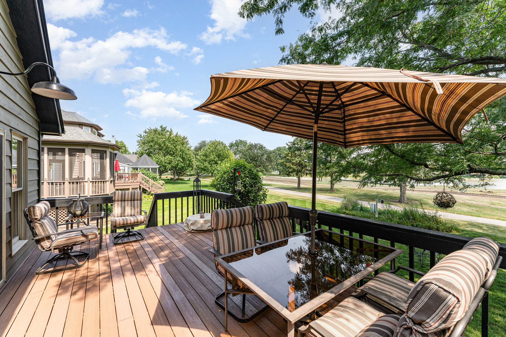 565 Blackberry Ridge Drive, Aurora, IL 60506