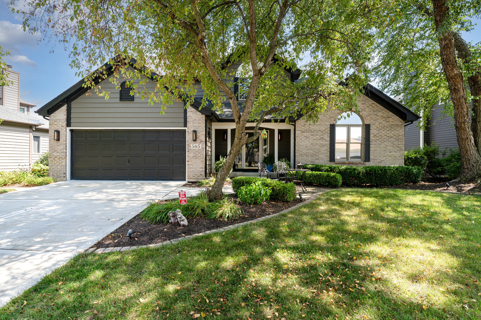 565 Blackberry Ridge Drive, Aurora, IL 60506
