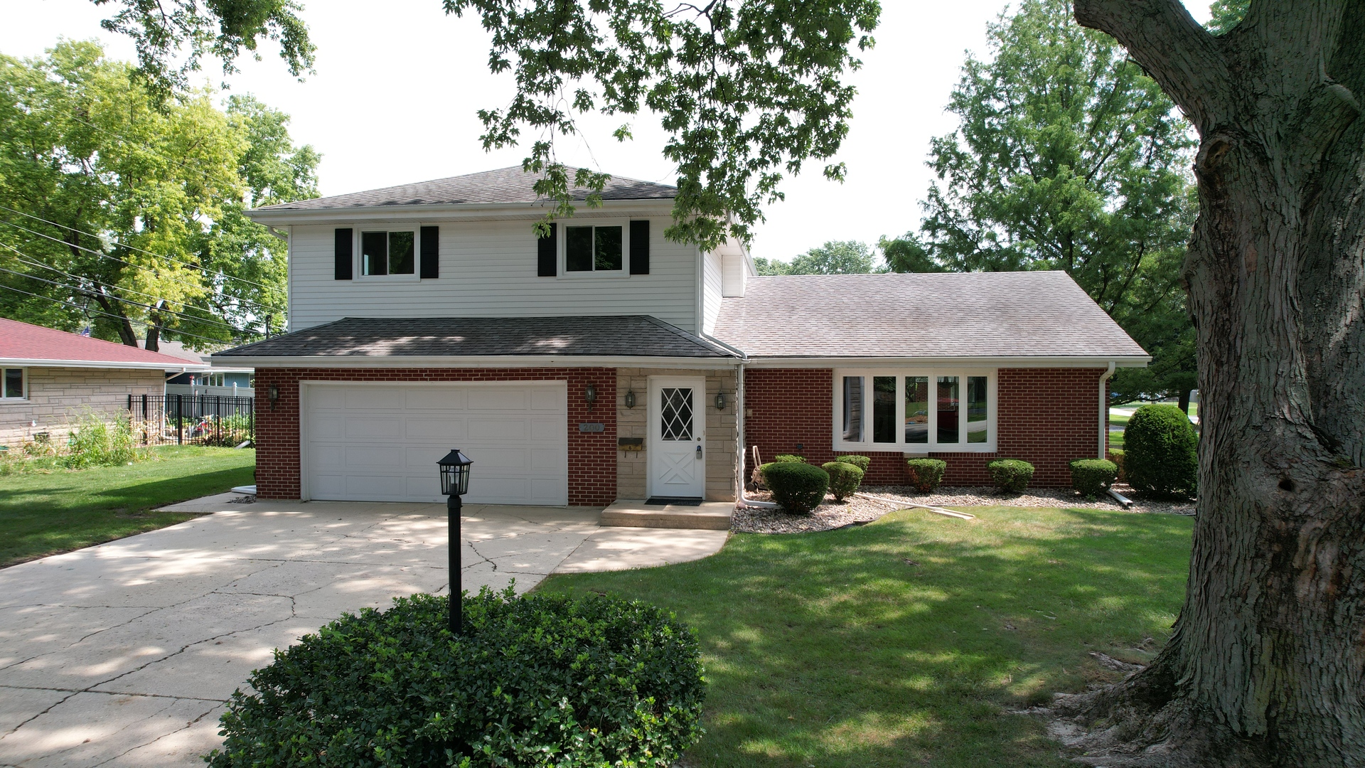 200 Montieth Avenue, Joliet, IL 60433