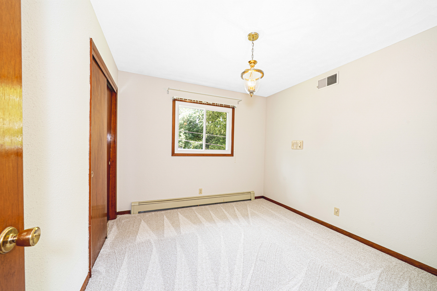 200 Montieth Avenue, Joliet, IL 60433