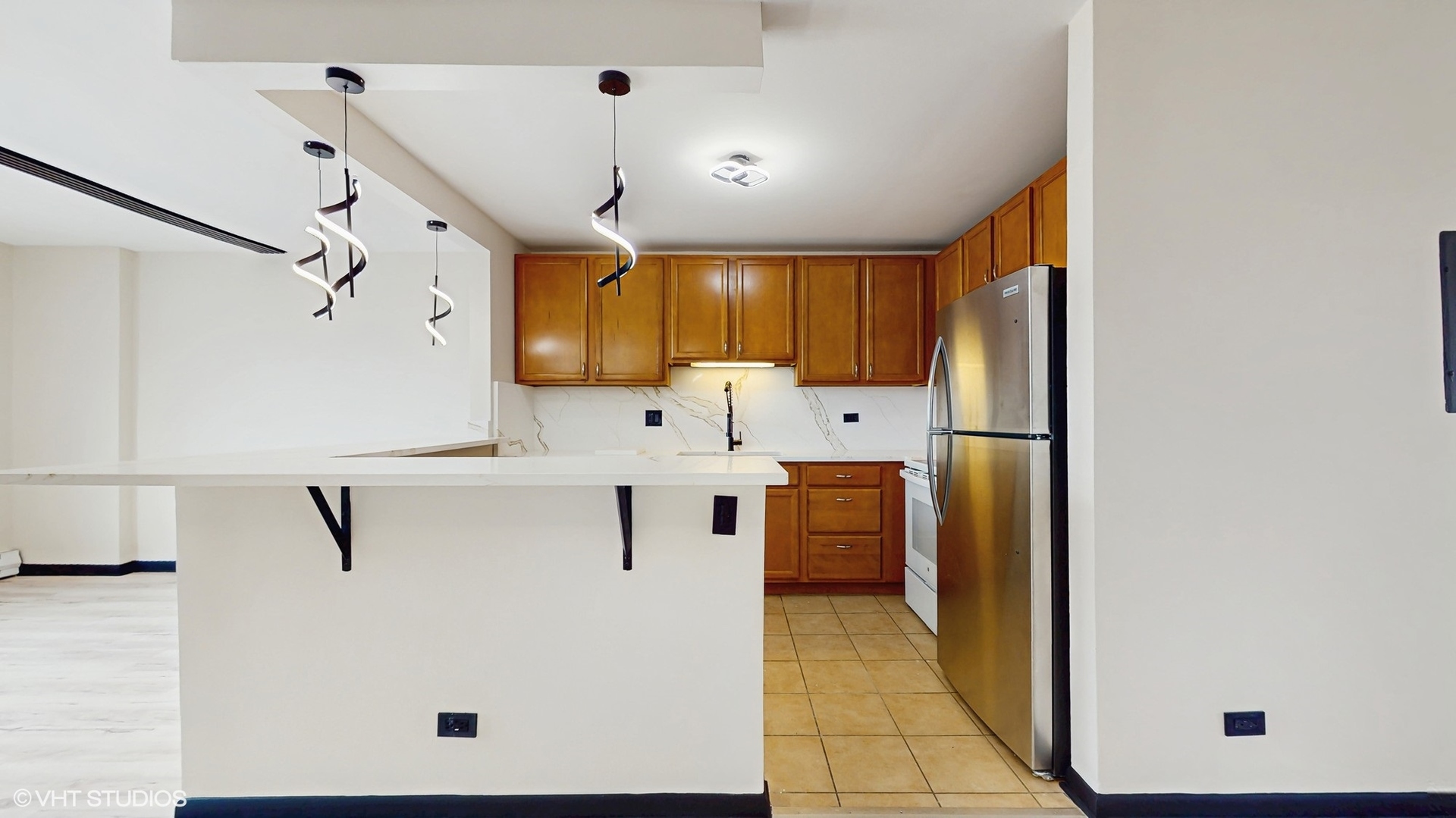 4220 Bonhill Drive #3E, Arlington Heights, IL 60004