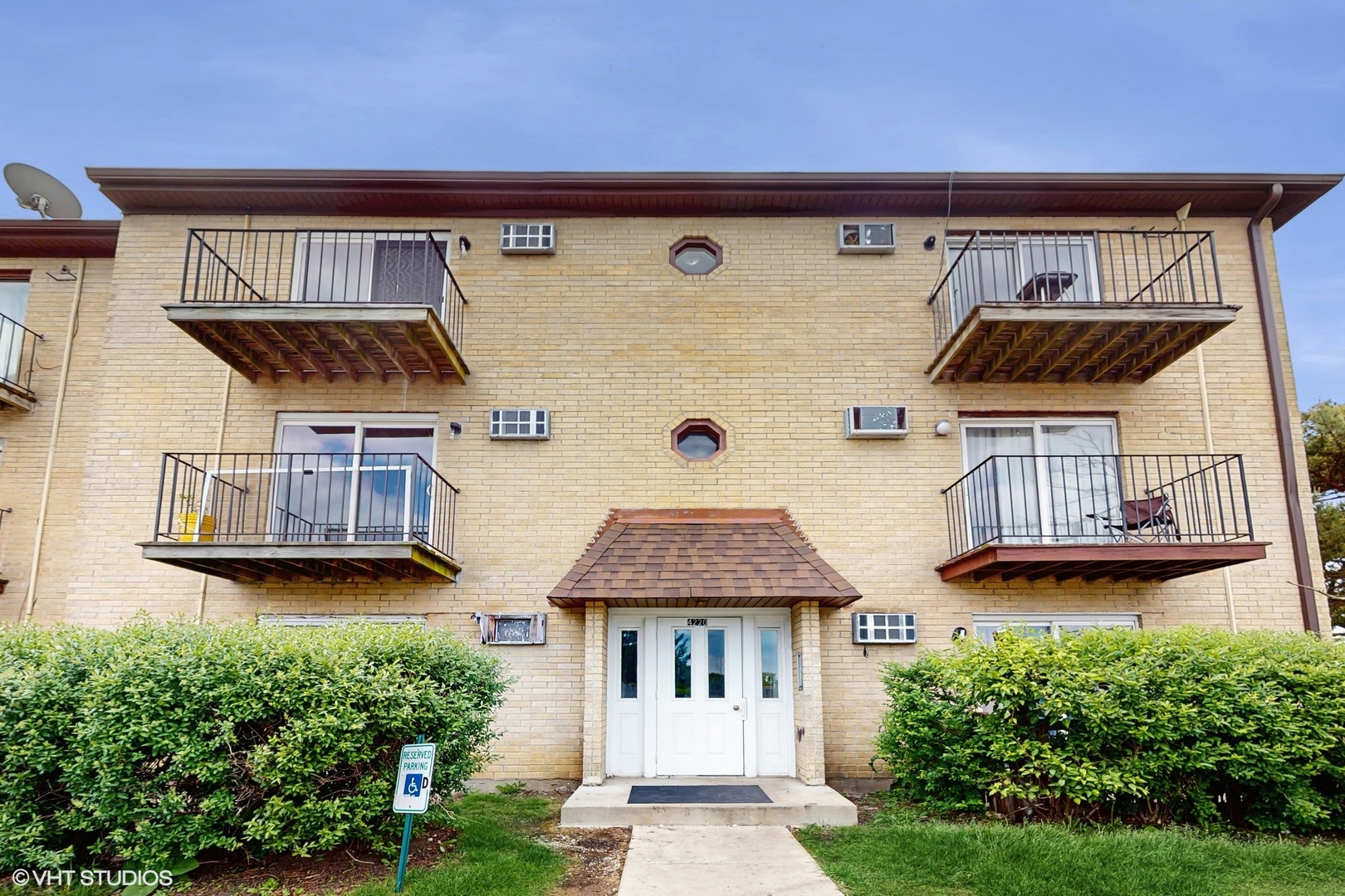 4220 Bonhill Drive #3E, Arlington Heights, IL 60004
