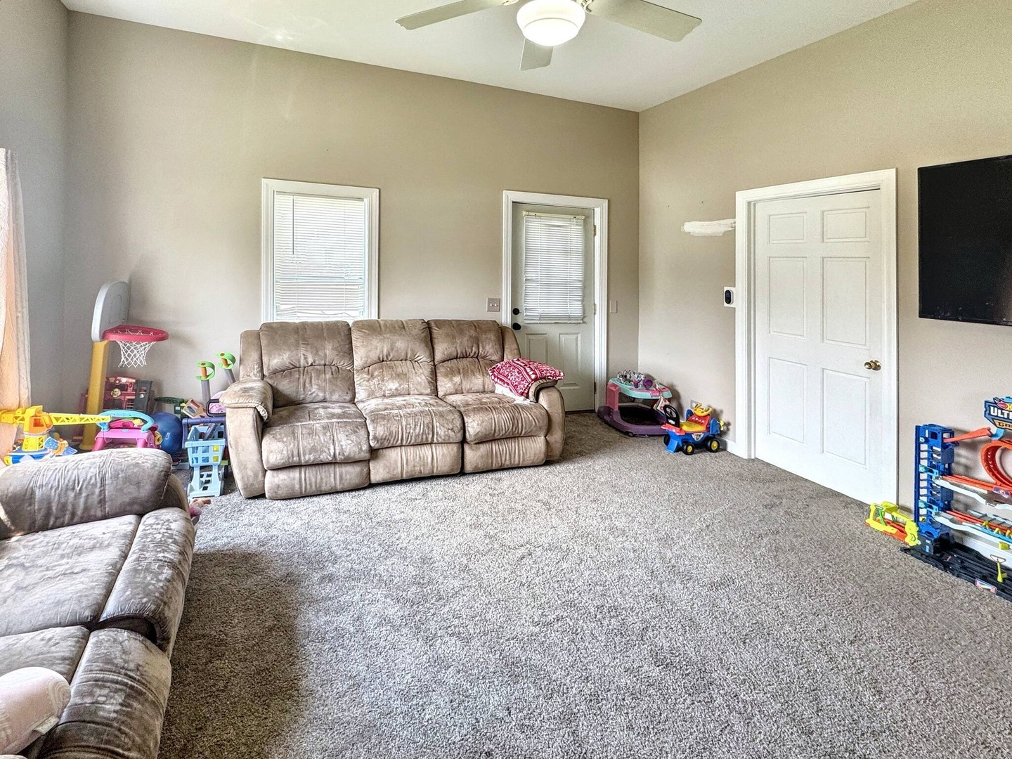 110 N Elm Street, Waterman, IL 60556