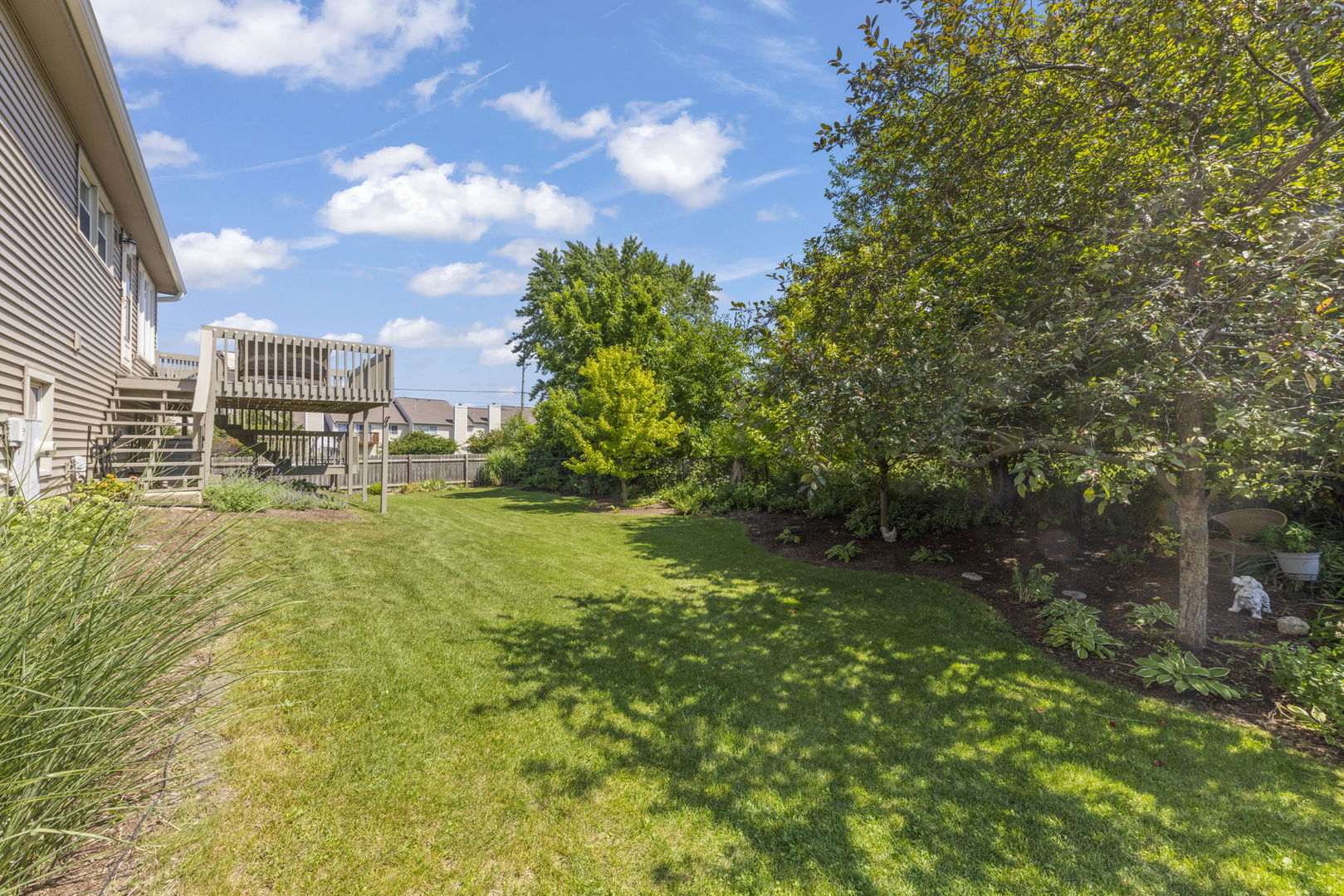 1019 Tioga Court, Carol Stream, IL 60188