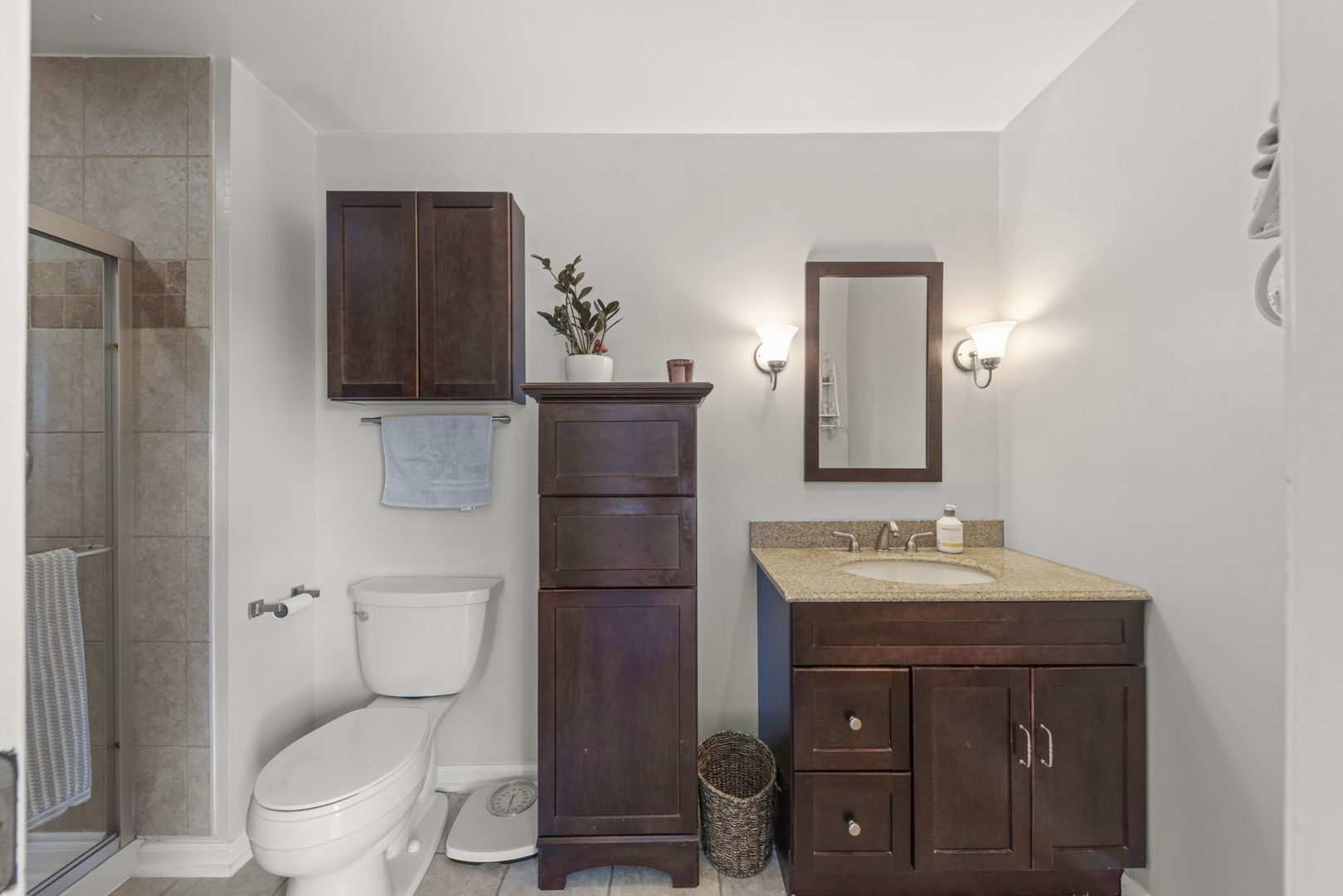 1019 Tioga Court, Carol Stream, IL 60188