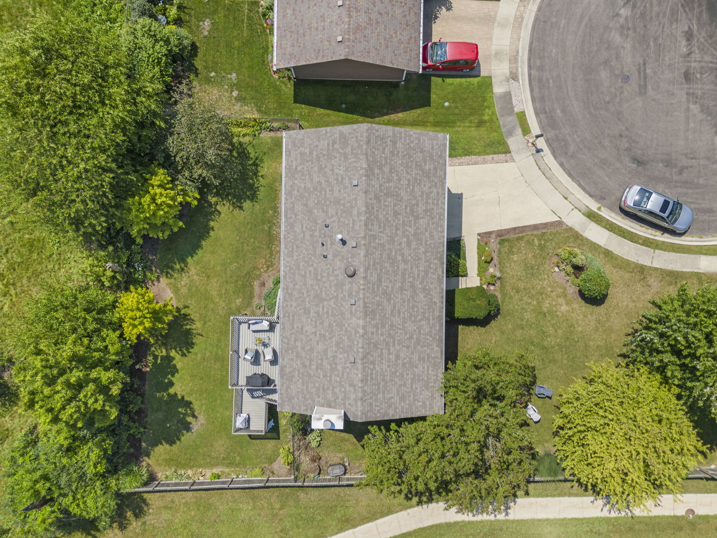 1019 Tioga Court, Carol Stream, IL 60188