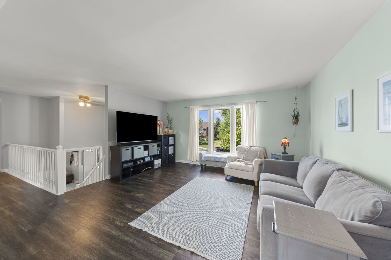 1019 Tioga Court, Carol Stream, IL 60188