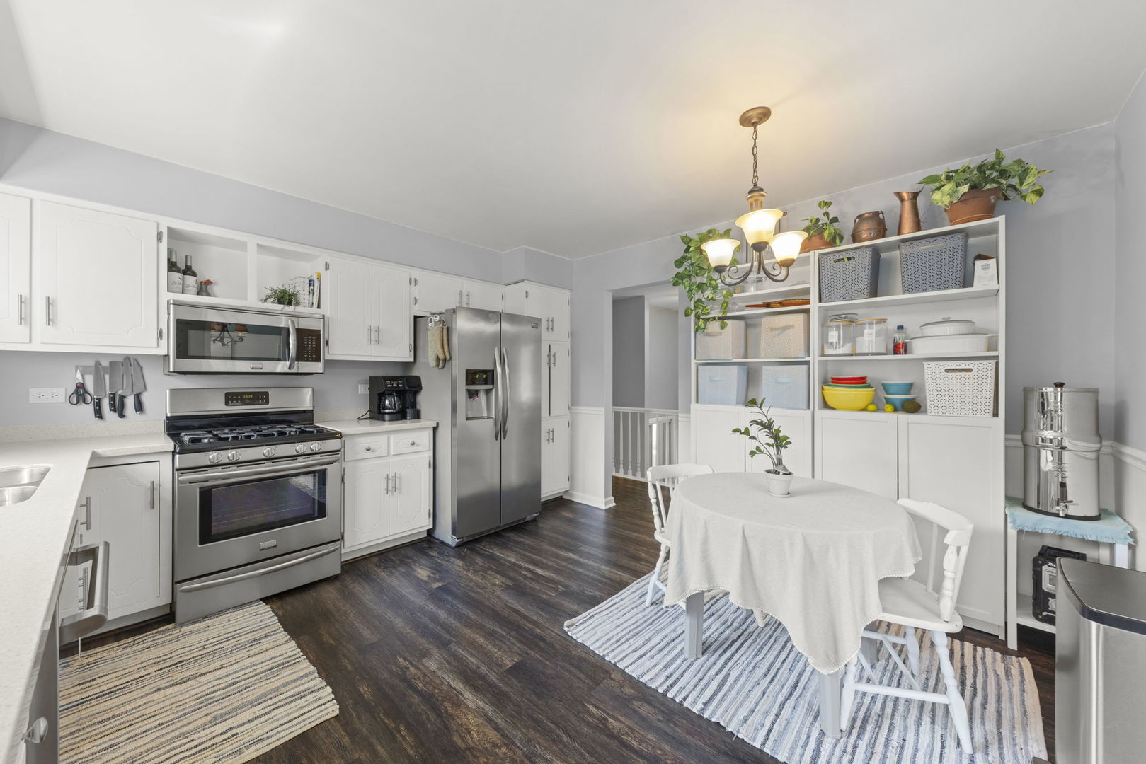 1019 Tioga Court, Carol Stream, IL 60188