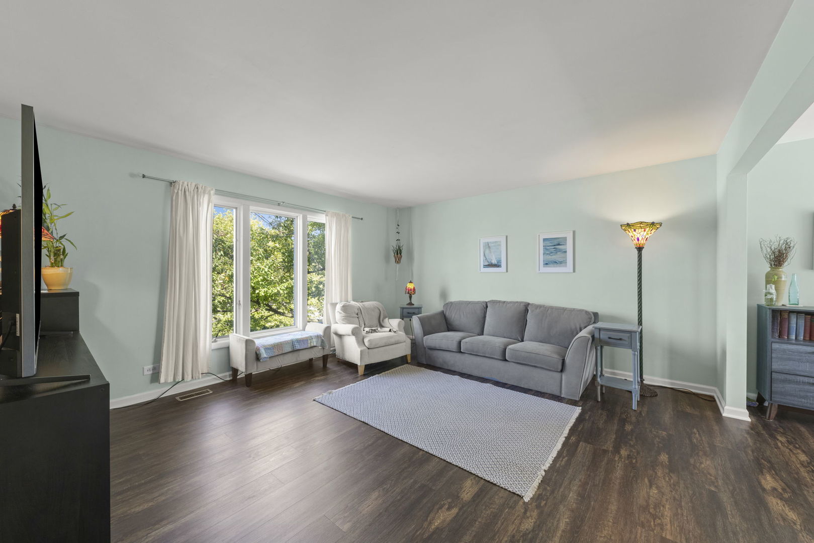 1019 Tioga Court, Carol Stream, IL 60188
