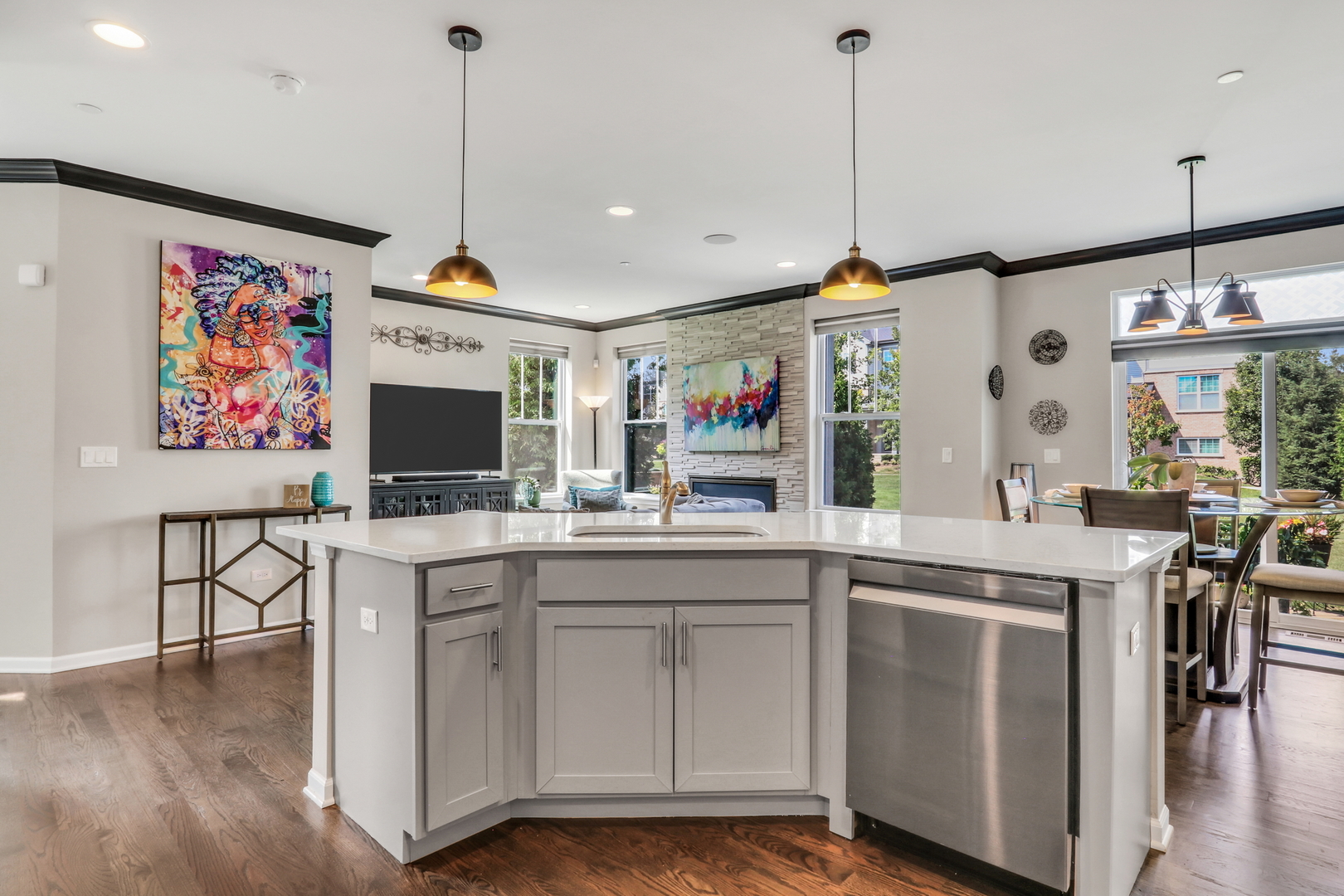 3227 N Heritage Lane, Arlington Heights, IL 60004