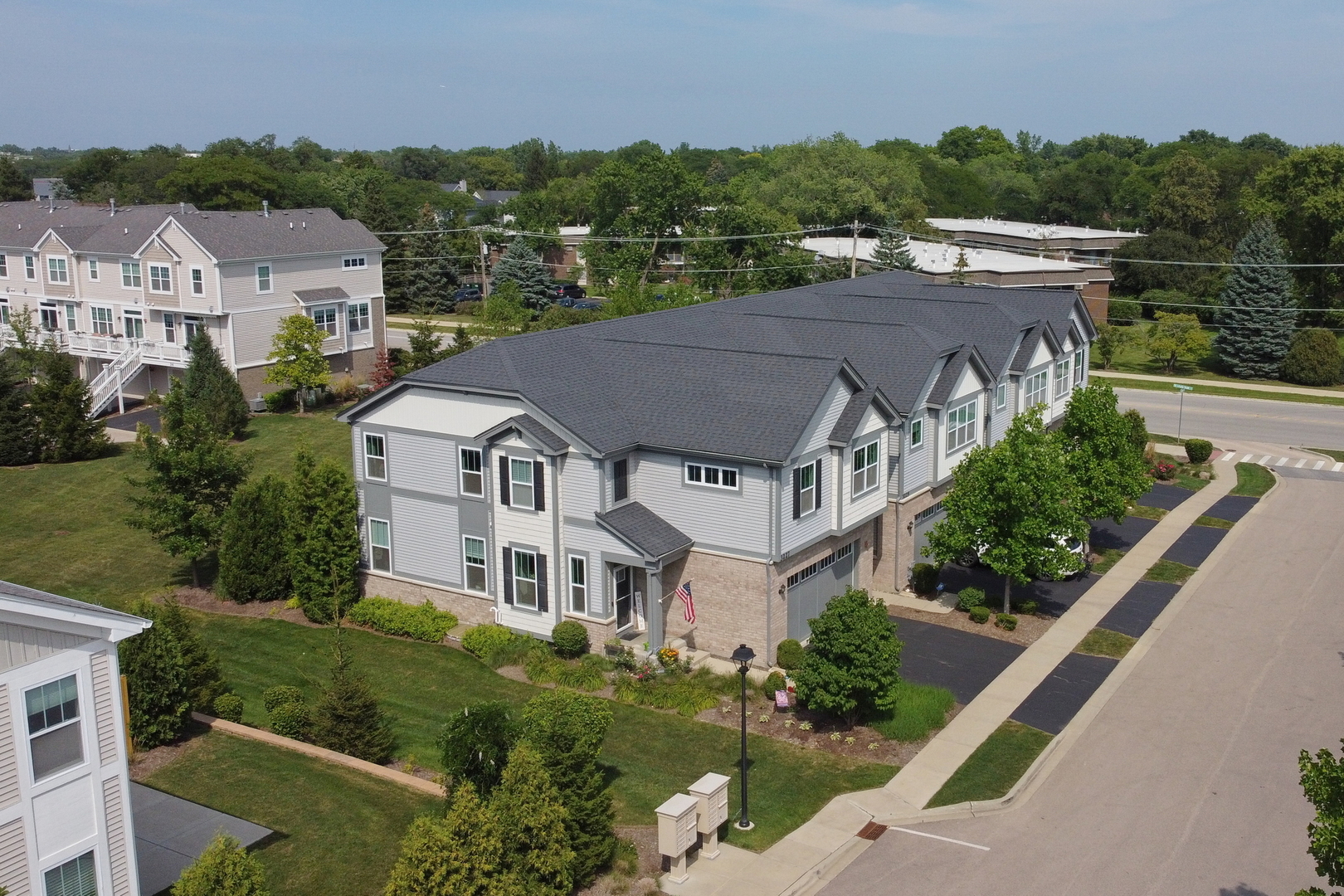 3227 N Heritage Lane, Arlington Heights, IL 60004