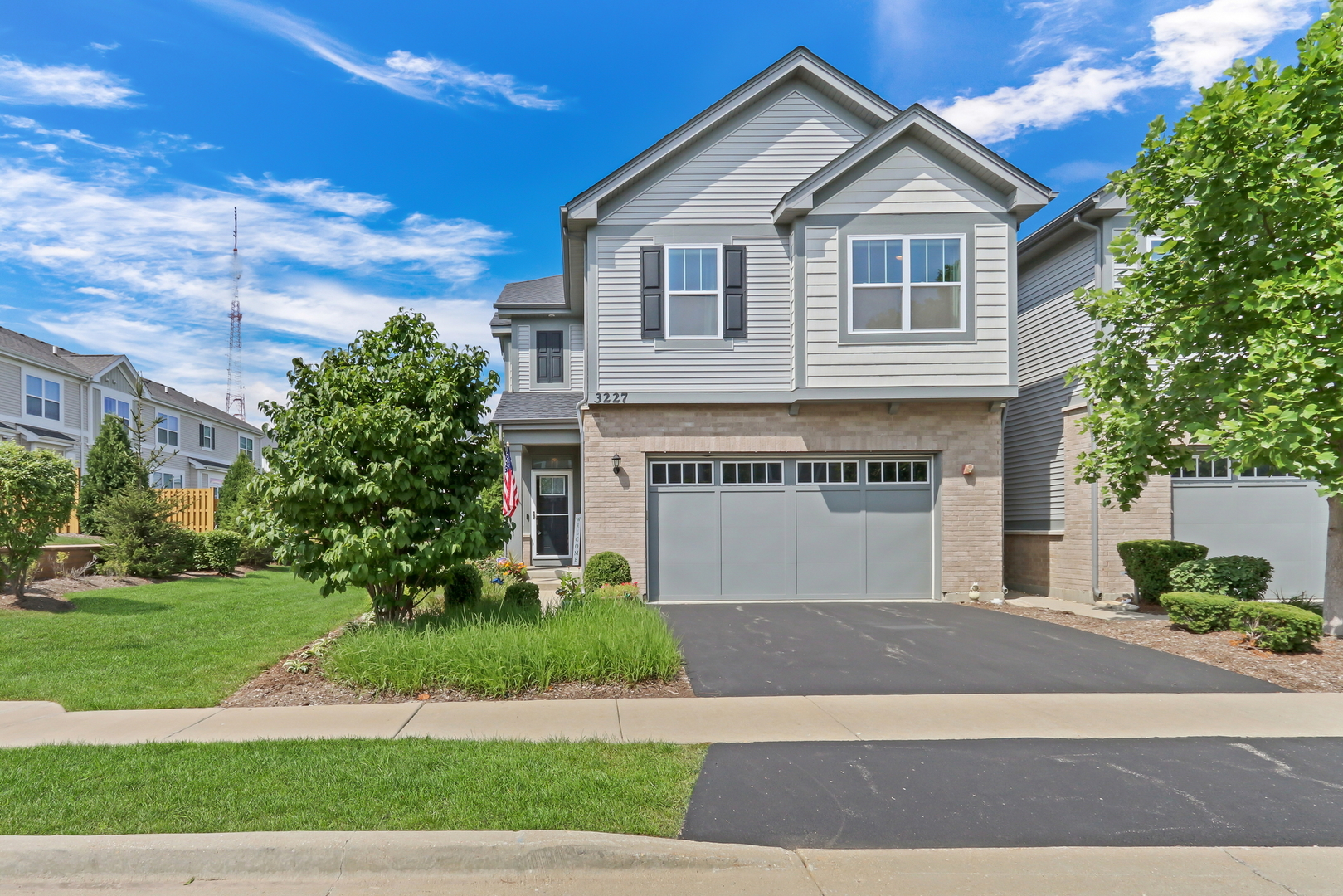 3227 N Heritage Lane, Arlington Heights, IL 60004