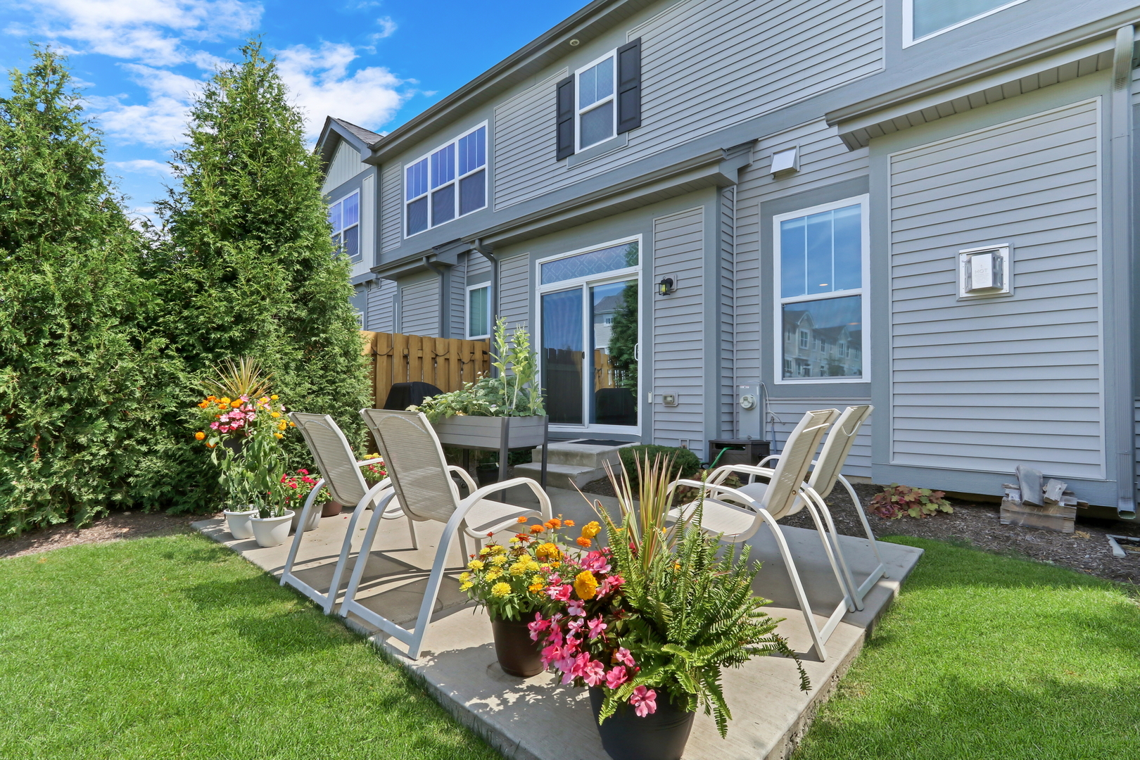 3227 N Heritage Lane, Arlington Heights, IL 60004