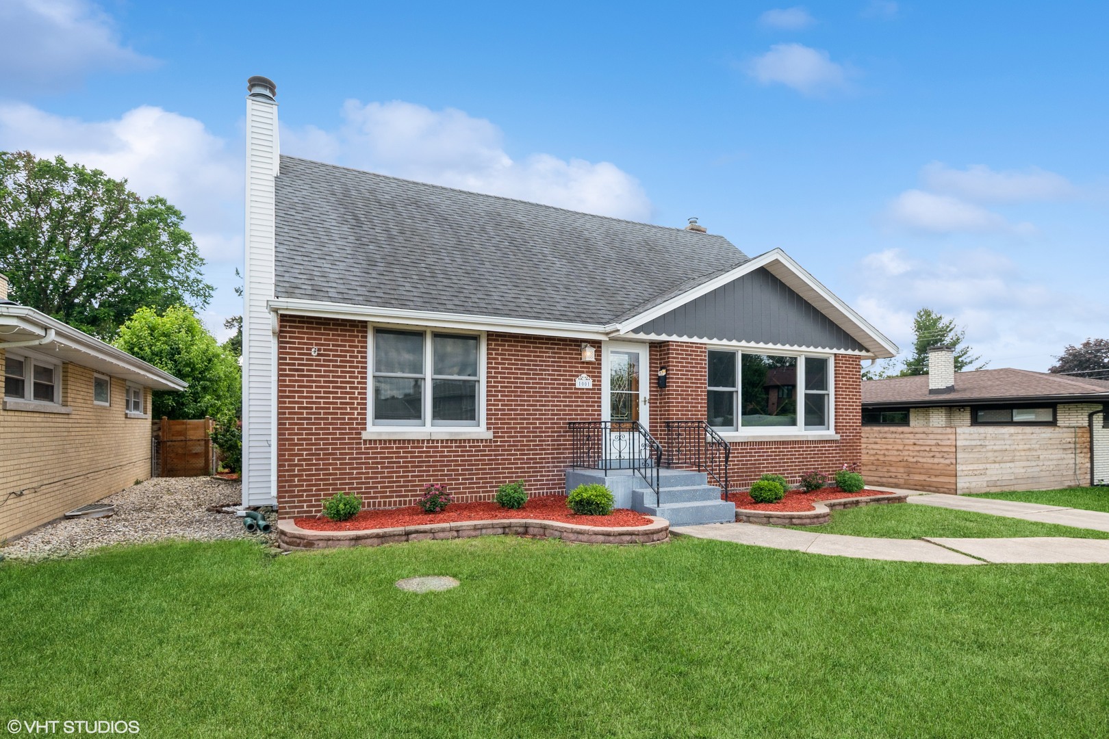1001 Oakton Street, Park Ridge, IL 60068