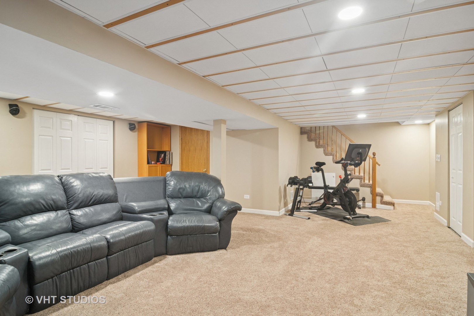 600 Stanford Lane, Buffalo Grove, IL 60089