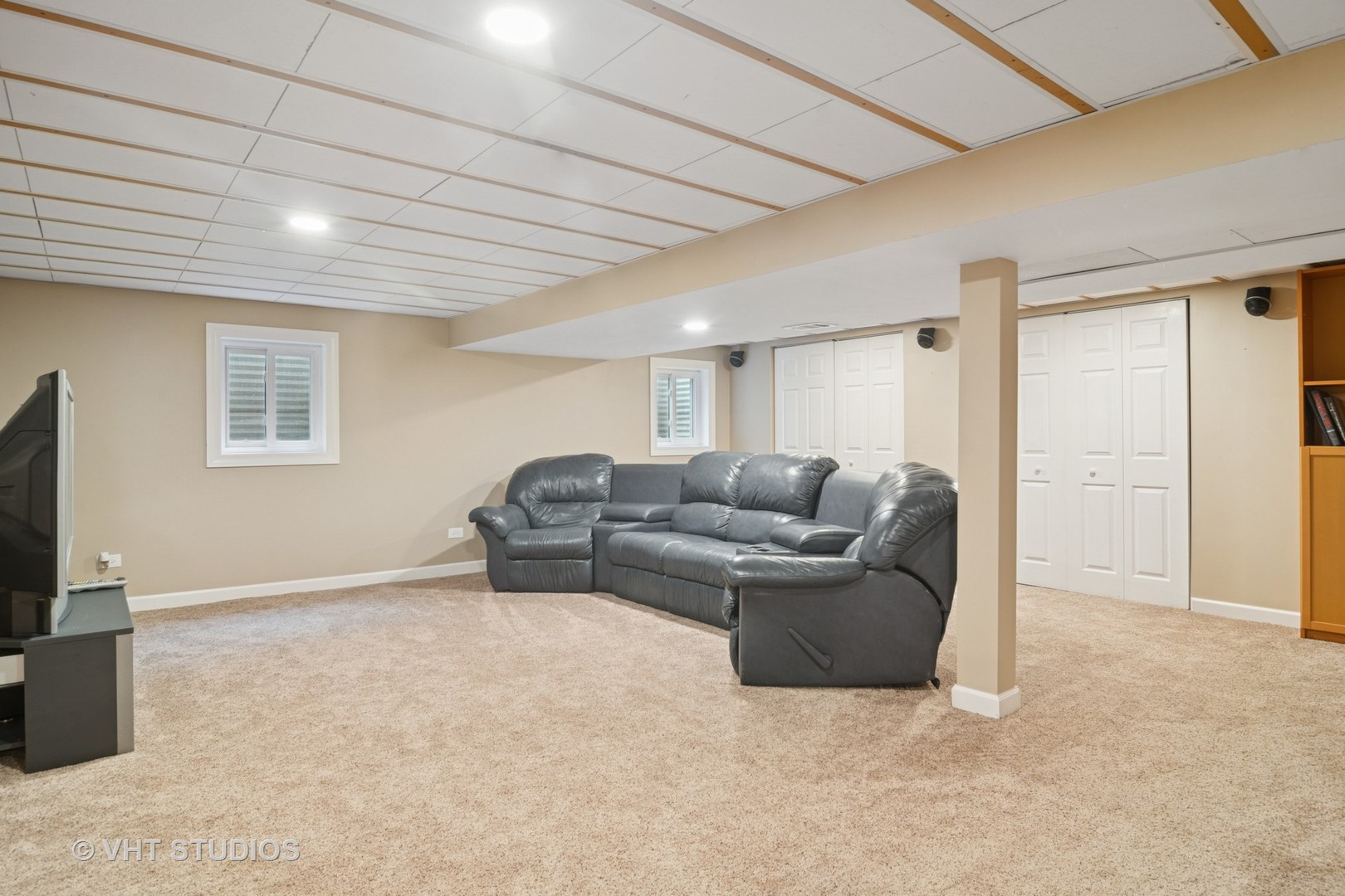 600 Stanford Lane, Buffalo Grove, IL 60089