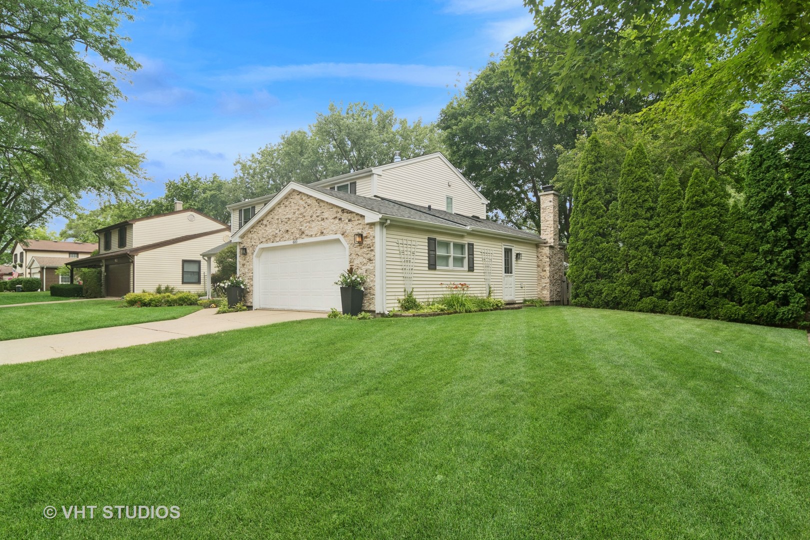 600 Stanford Lane, Buffalo Grove, IL 60089