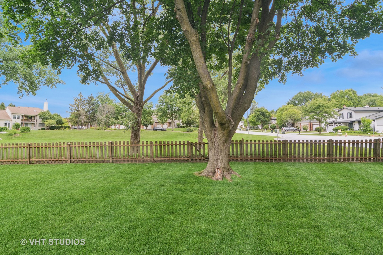 600 Stanford Lane, Buffalo Grove, IL 60089