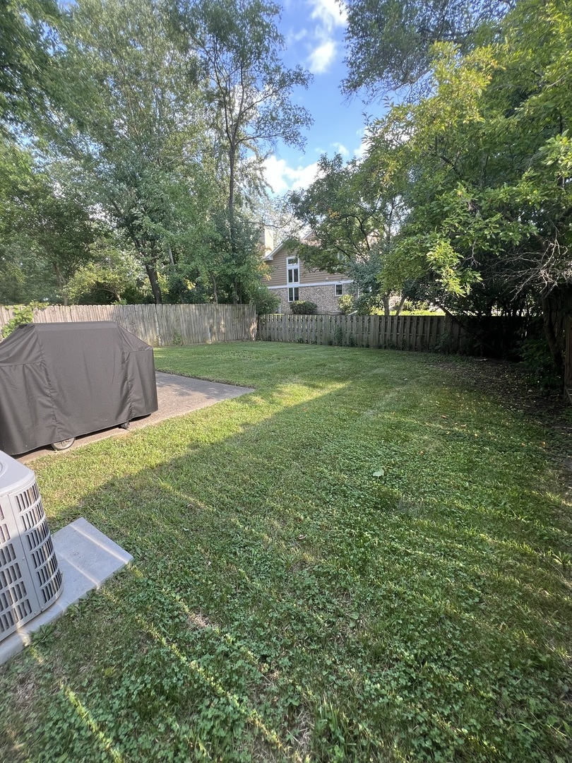 43 BUCKINGHAM Lane #43, Buffalo Grove, IL 60089