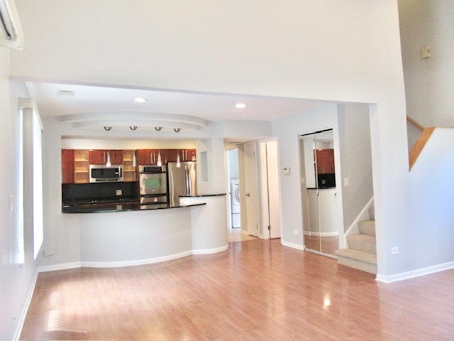 43 BUCKINGHAM Lane #43, Buffalo Grove, IL 60089
