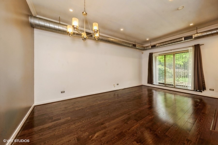 4537 S Drexel Boulevard #101, Chicago, IL 60653