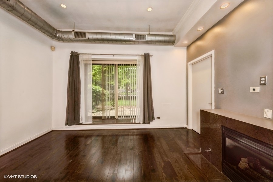 4537 S Drexel Boulevard #101, Chicago, IL 60653