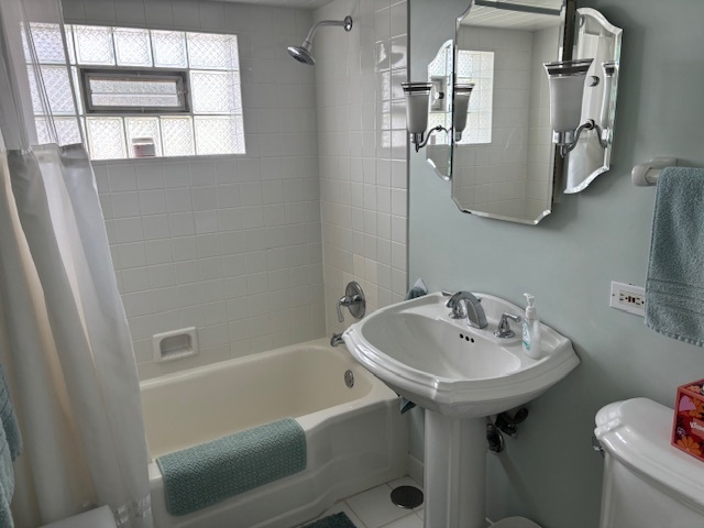 1632 N 22nd Avenue, Melrose Park, IL 60160