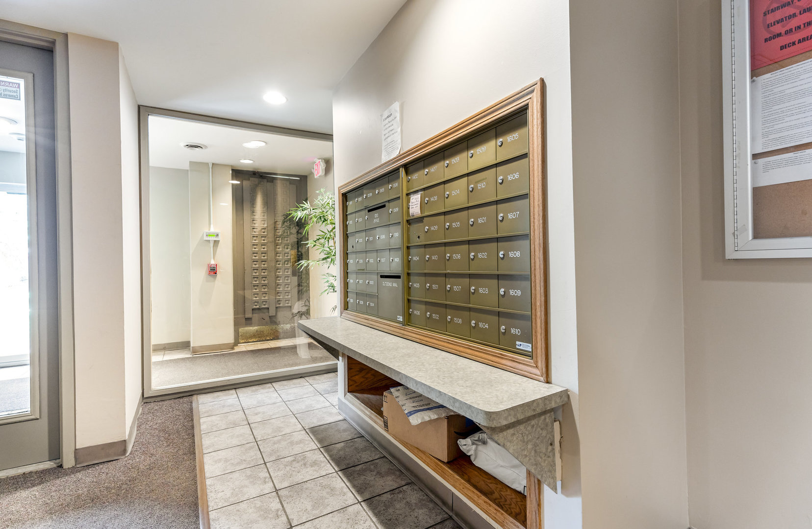 425 Walnut Creek Lane #1305, Lisle, IL 60532