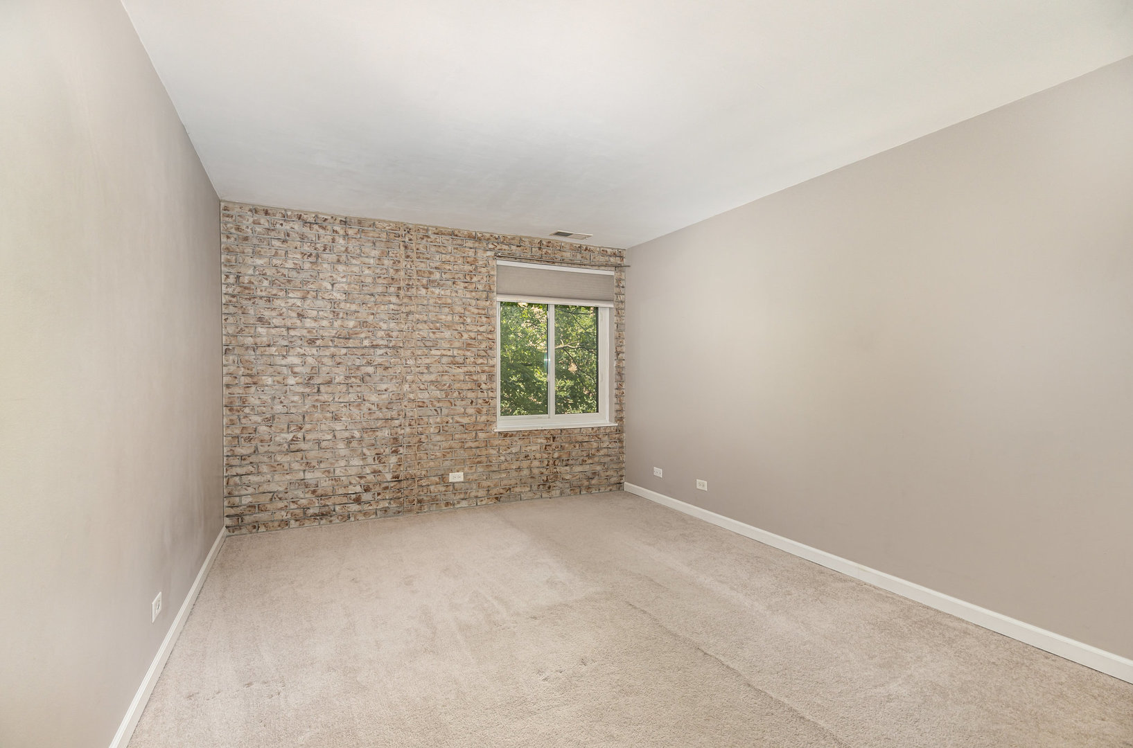 425 Walnut Creek Lane #1305, Lisle, IL 60532
