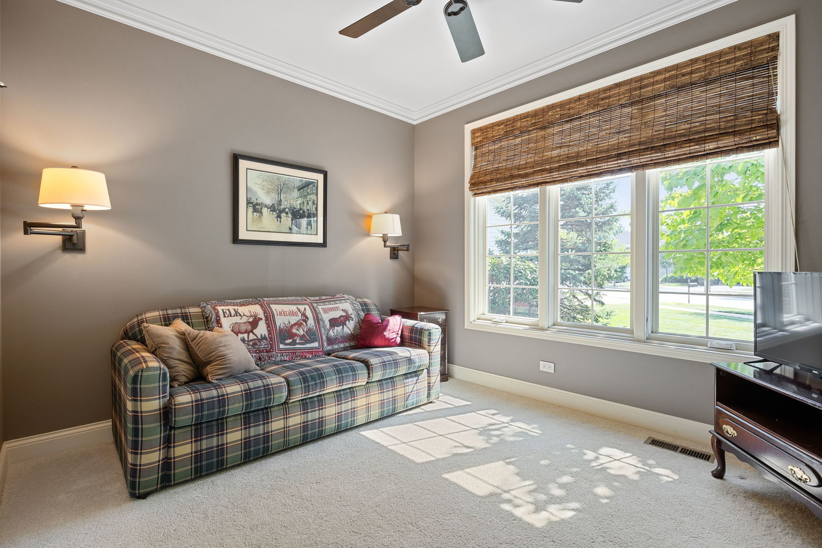 1N598 Golf View Lane, Winfield, IL 60190