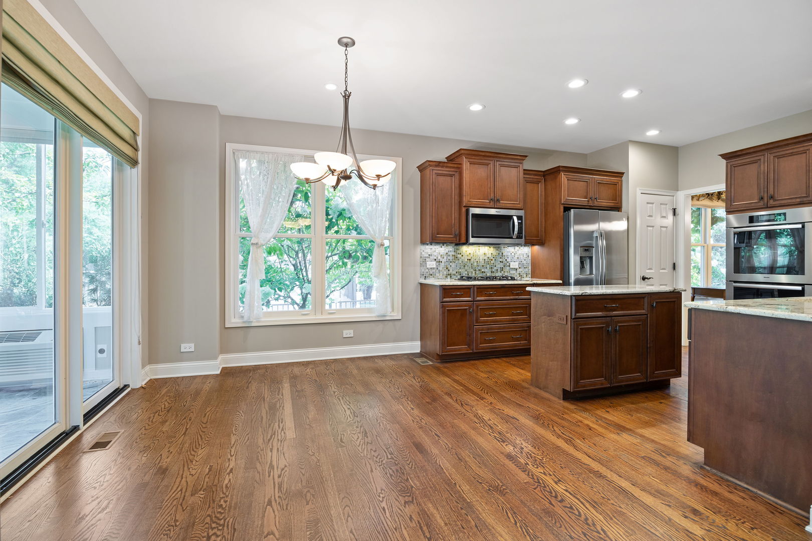 1N598 Golf View Lane, Winfield, IL 60190