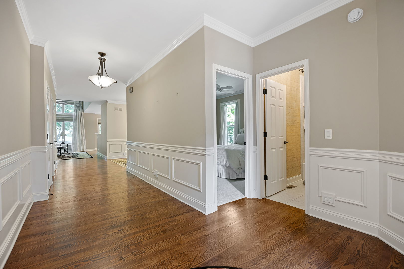 1N598 Golf View Lane, Winfield, IL 60190