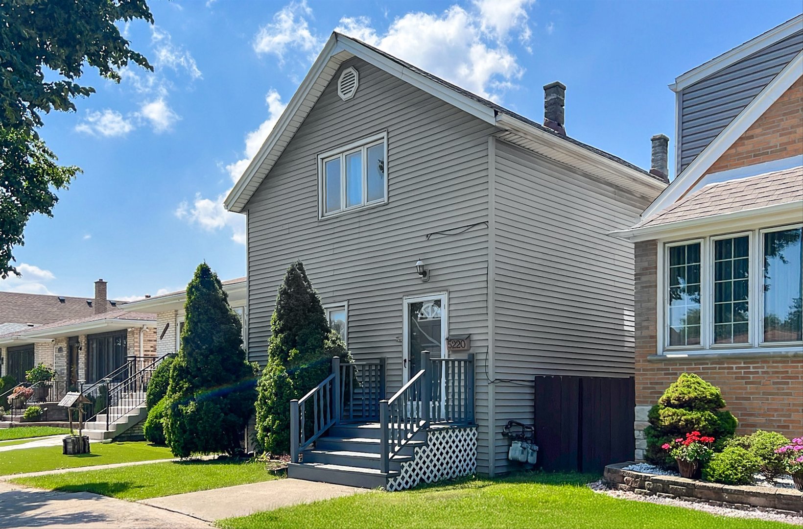 5220 S LINDER Avenue, Chicago, IL 60638
