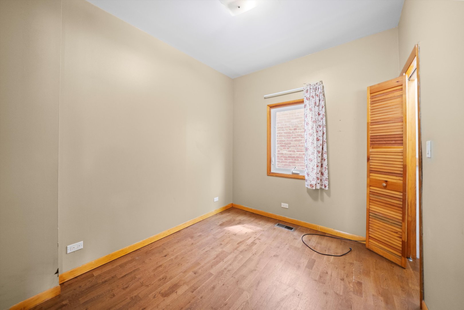5220 S LINDER Avenue, Chicago, IL 60638
