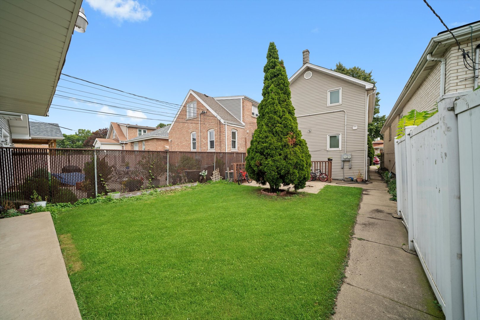 5220 S LINDER Avenue, Chicago, IL 60638