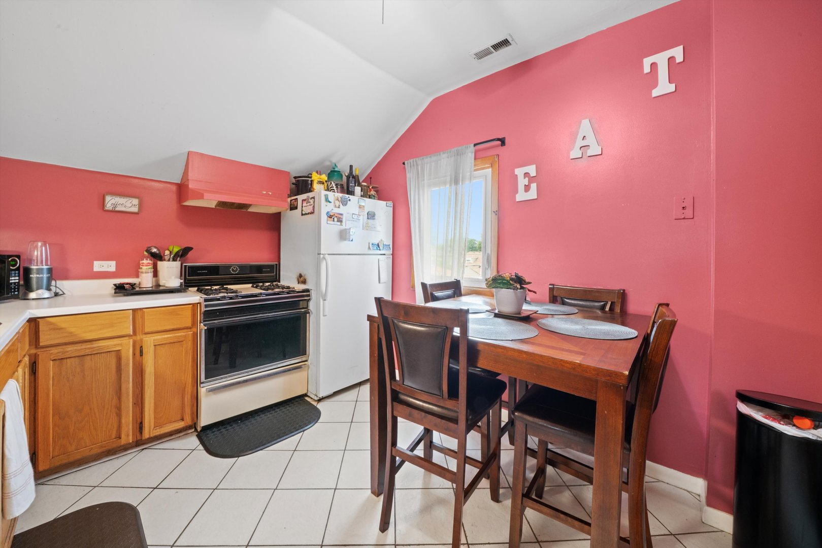 5220 S LINDER Avenue, Chicago, IL 60638