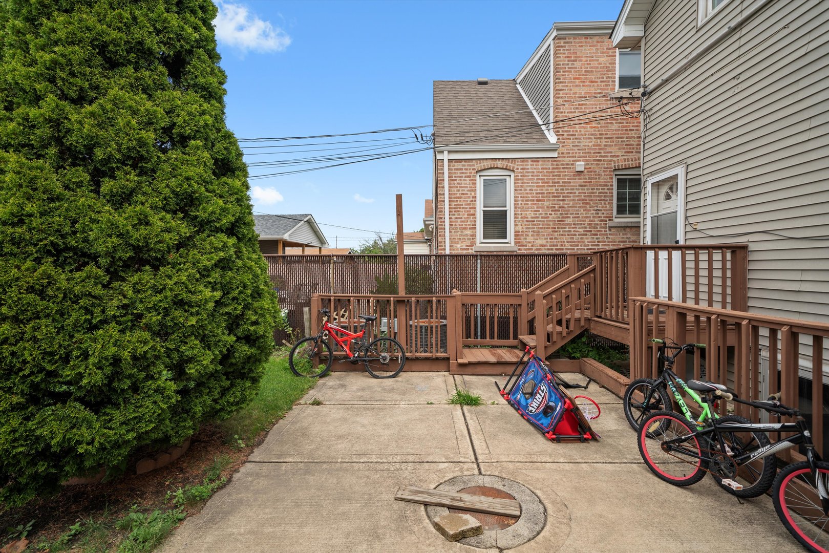 5220 S LINDER Avenue, Chicago, IL 60638