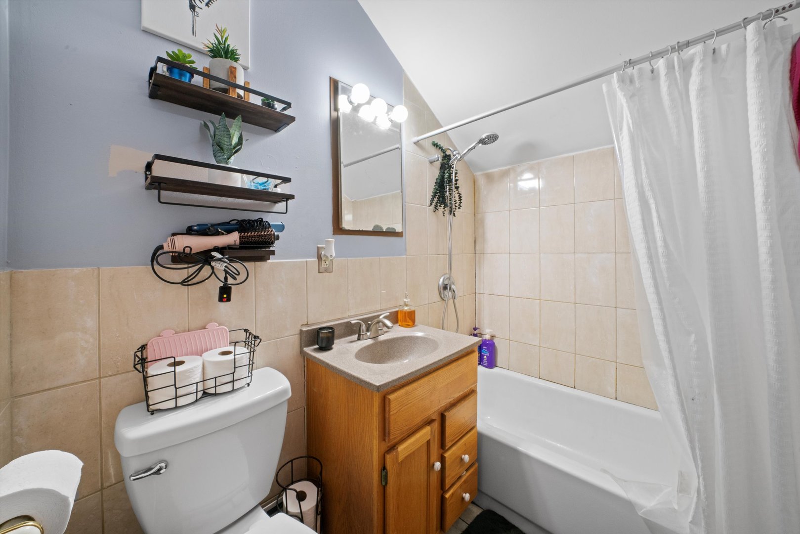 5220 S LINDER Avenue, Chicago, IL 60638