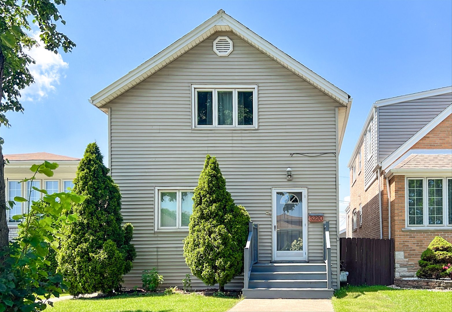 5220 S LINDER Avenue, Chicago, IL 60638