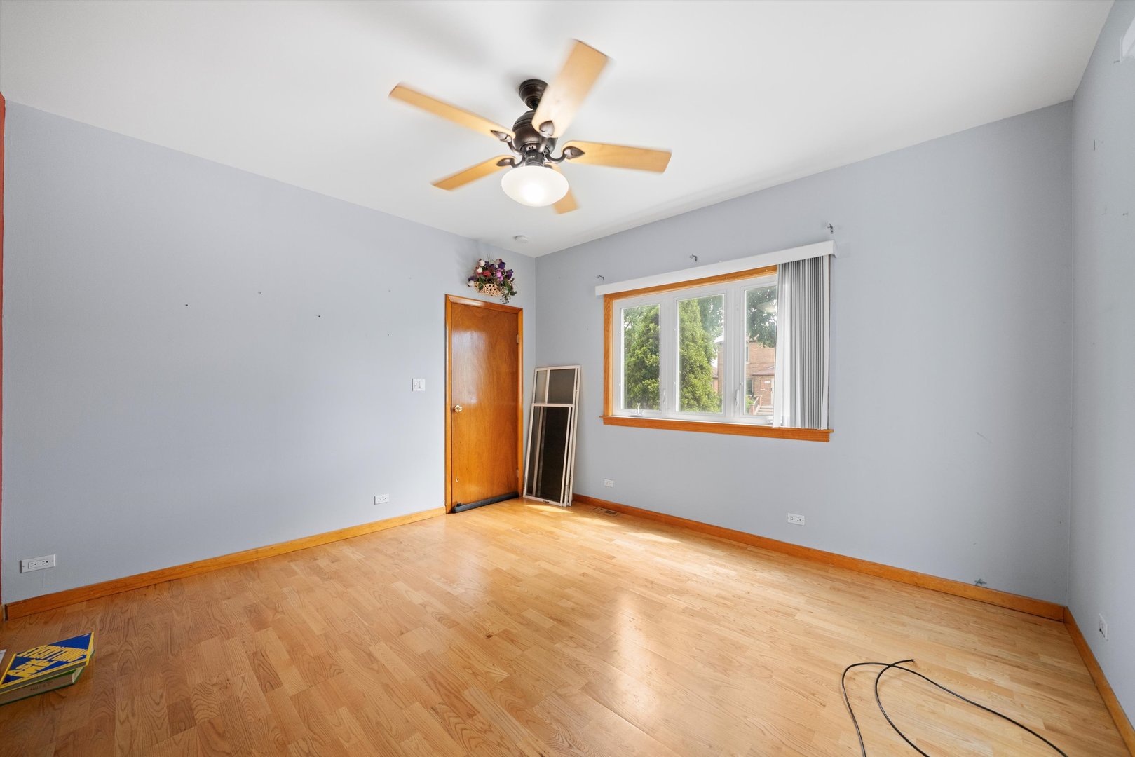 5220 S LINDER Avenue, Chicago, IL 60638