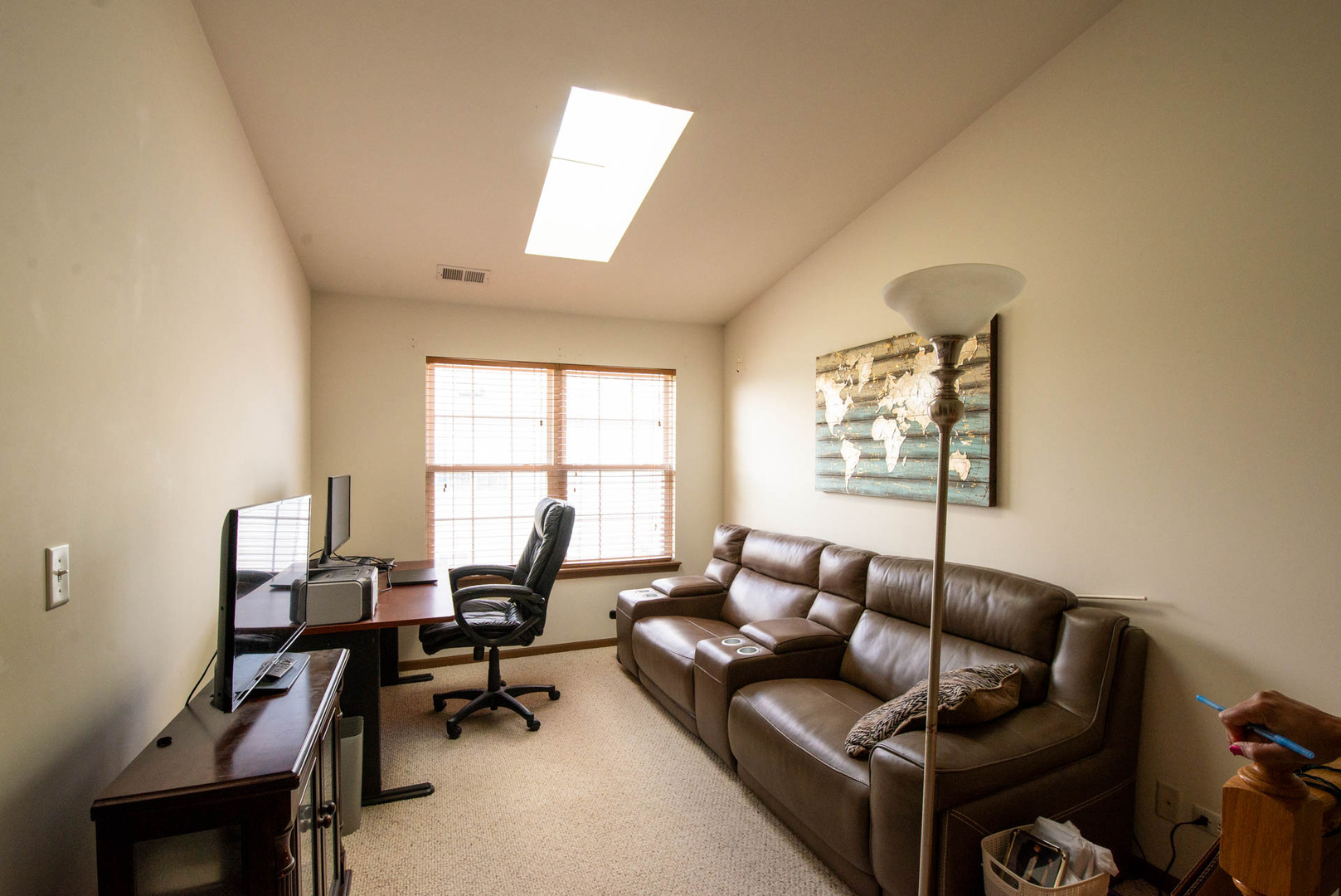 606 N Triumph Court, Hainesville, IL 60073