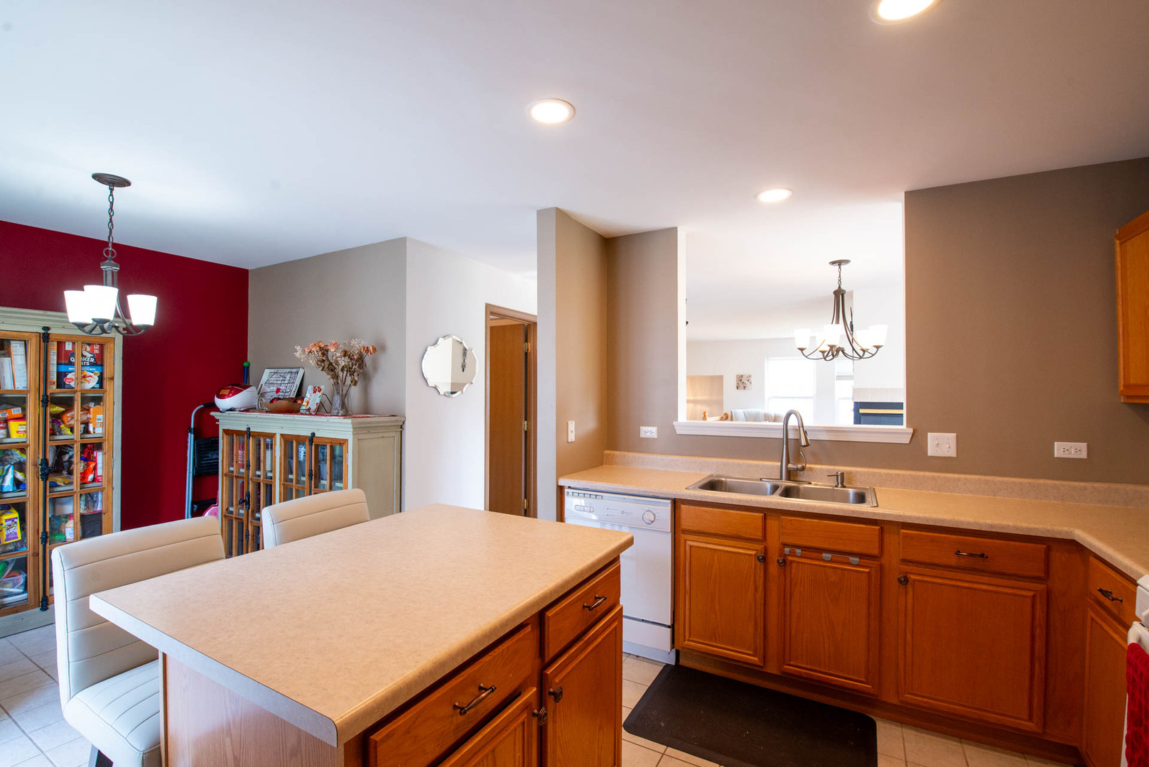 606 N Triumph Court, Hainesville, IL 60073