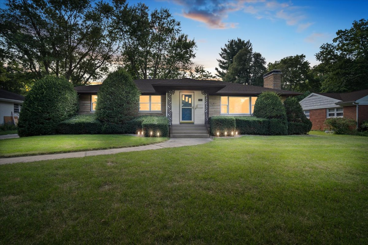 111 N Adelaide Street, Normal, IL 61761